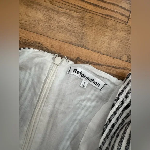 Reformation Eve 100% linen Romper Charcoal and White Striped 6 like new - Picture 4 of 7